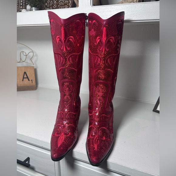 **SOLD**Helen’s Heart Red Sequin Western Boots Women’s Size 7 | Sparkly Cowgirl - Picture 4 of 7